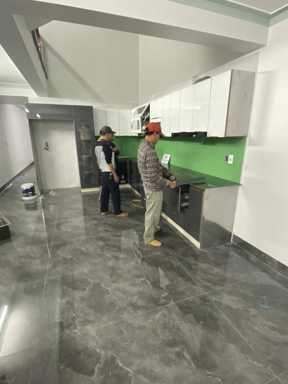 Thi công nội thất tủ bếp inox 304