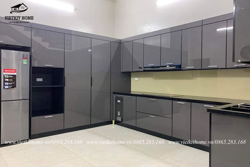 Hình ảnh Mẫu tủ bếp inox cánh kính hình chữ L