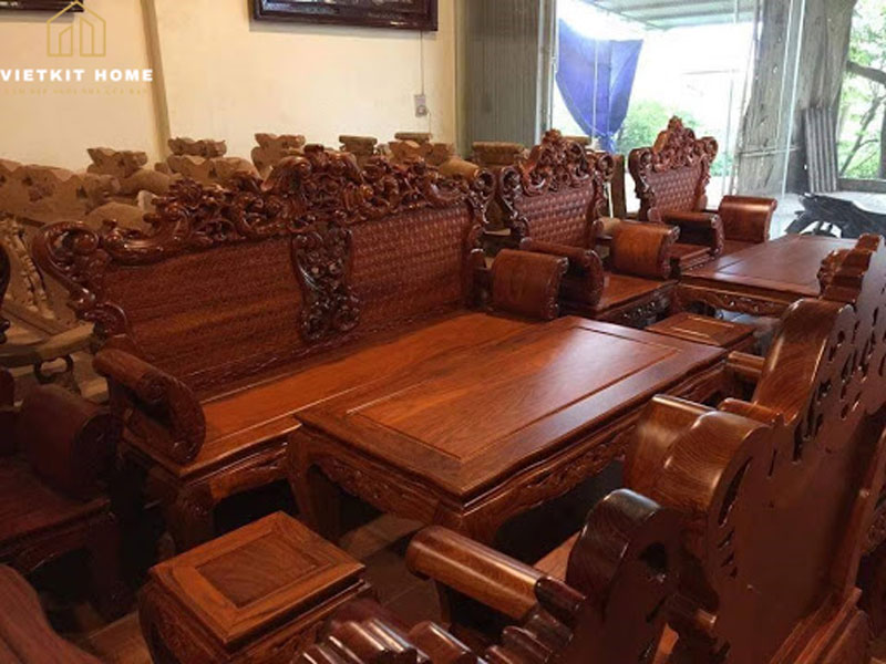 ban-ghe-go-tu-nhien-vietkithome Bàn ghế trong phòng khách