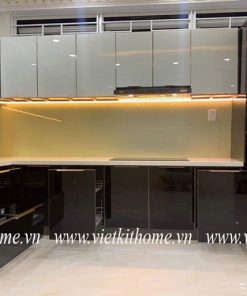 Tủ bếp Inox cánh kính tại Đông Triều, Quảng Ninh